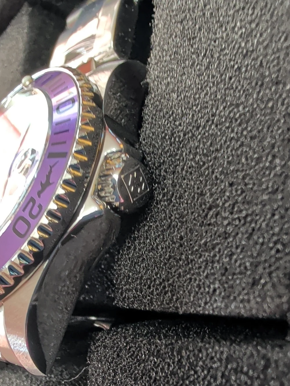 NWT Women's Invicta Pro Diver 34mm Women’s Stainless Steel Watch – Purple Dial